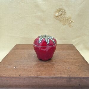 Ceramic Strawberry Shaped Decorative Jar